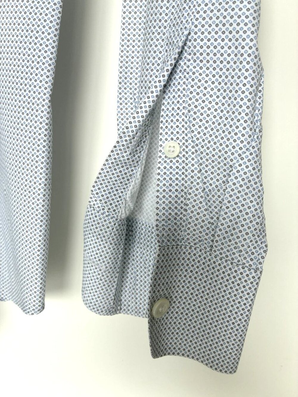 PRADA men's dress shirt, size 15.5" / 39cm, white blue black micro-pattern - Picture 8 of 10